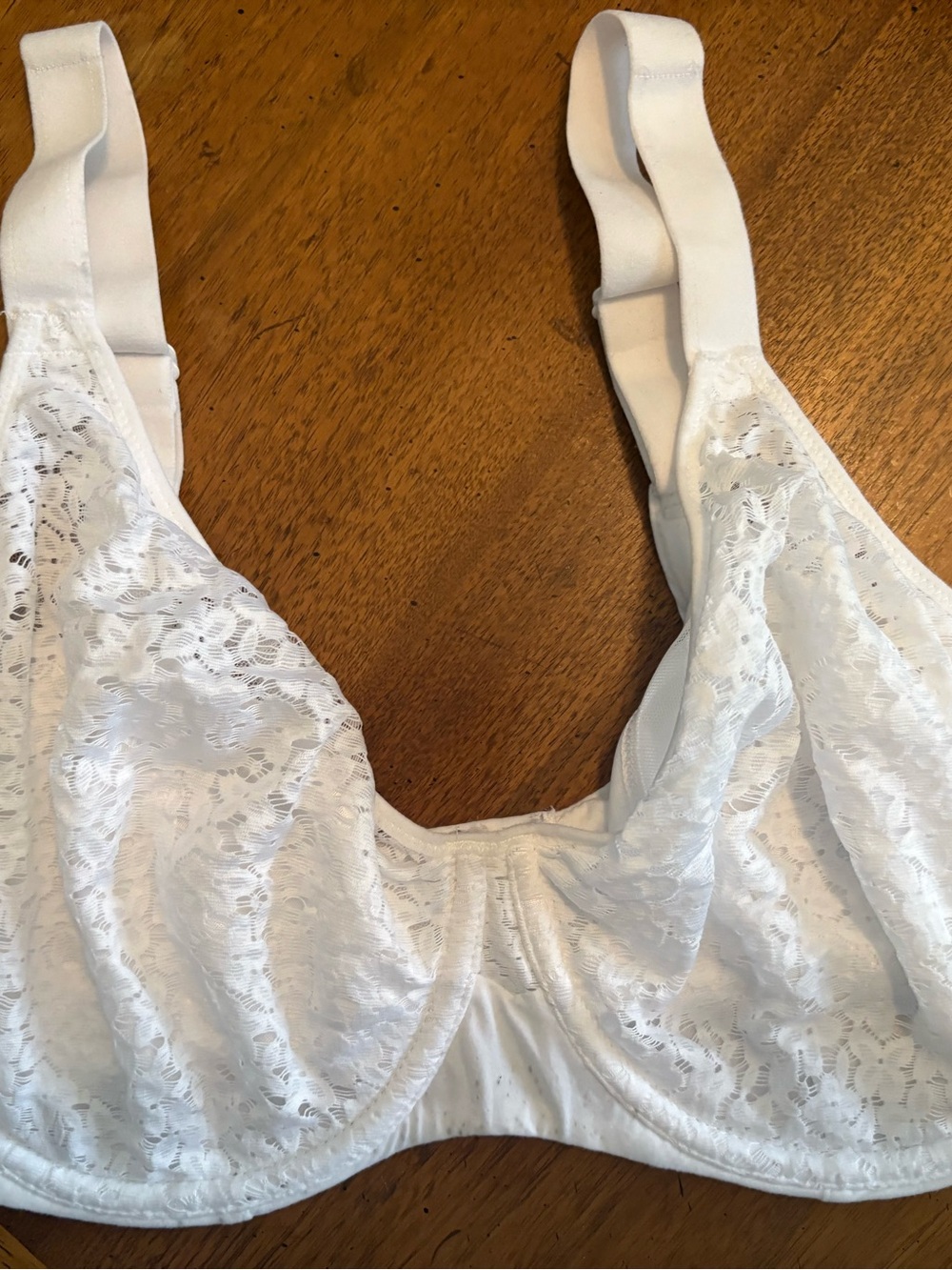 Chantelle White Lace Underwire Bra 38DD / 85E